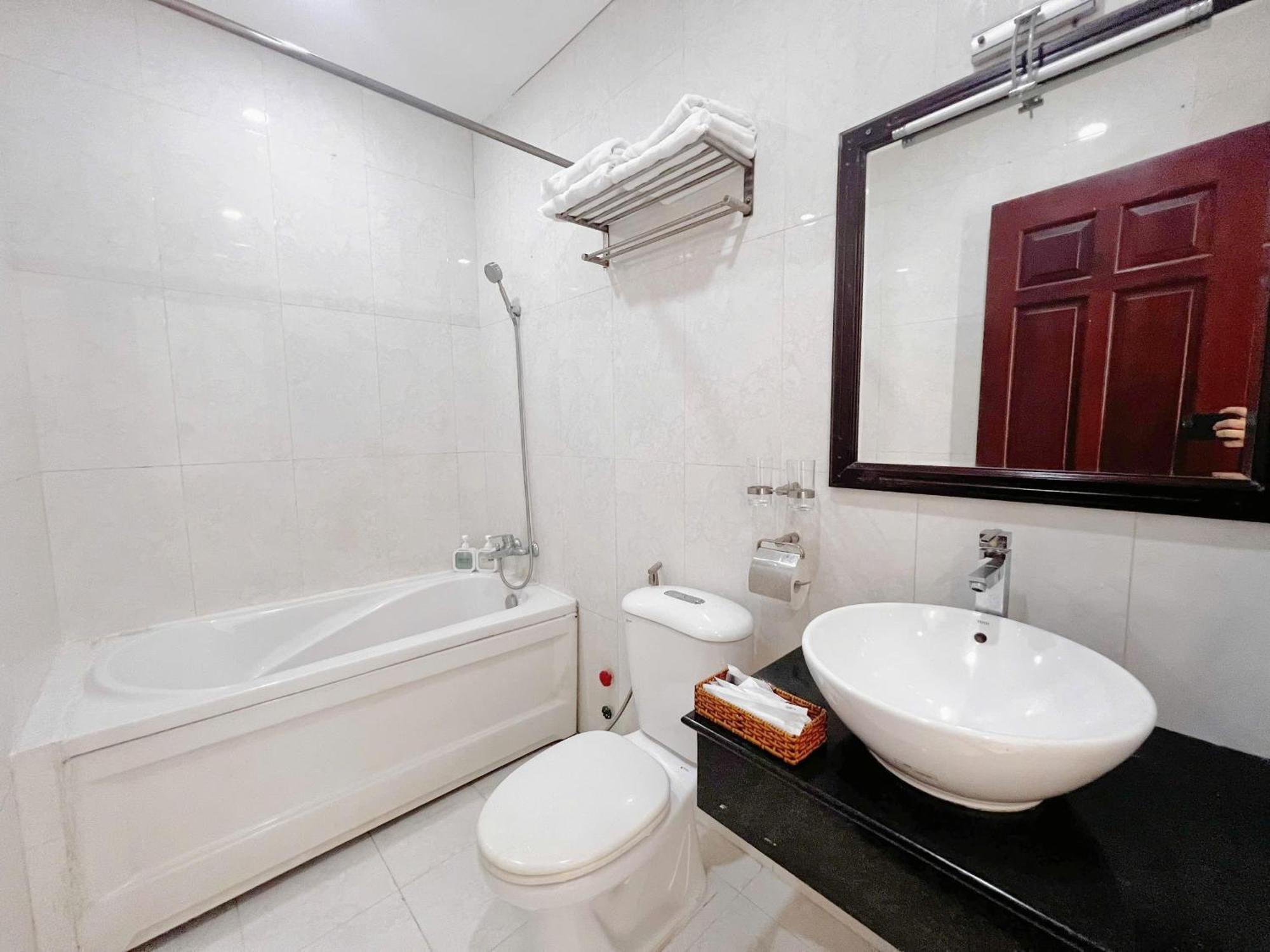 Saigon Europe Hotel โฮจิมินห์ซิตี้ ภายนอก รูปภาพ