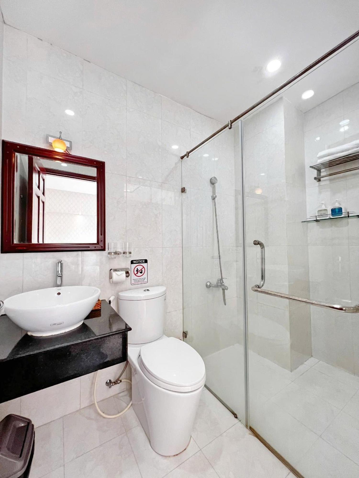 Saigon Europe Hotel โฮจิมินห์ซิตี้ ภายนอก รูปภาพ