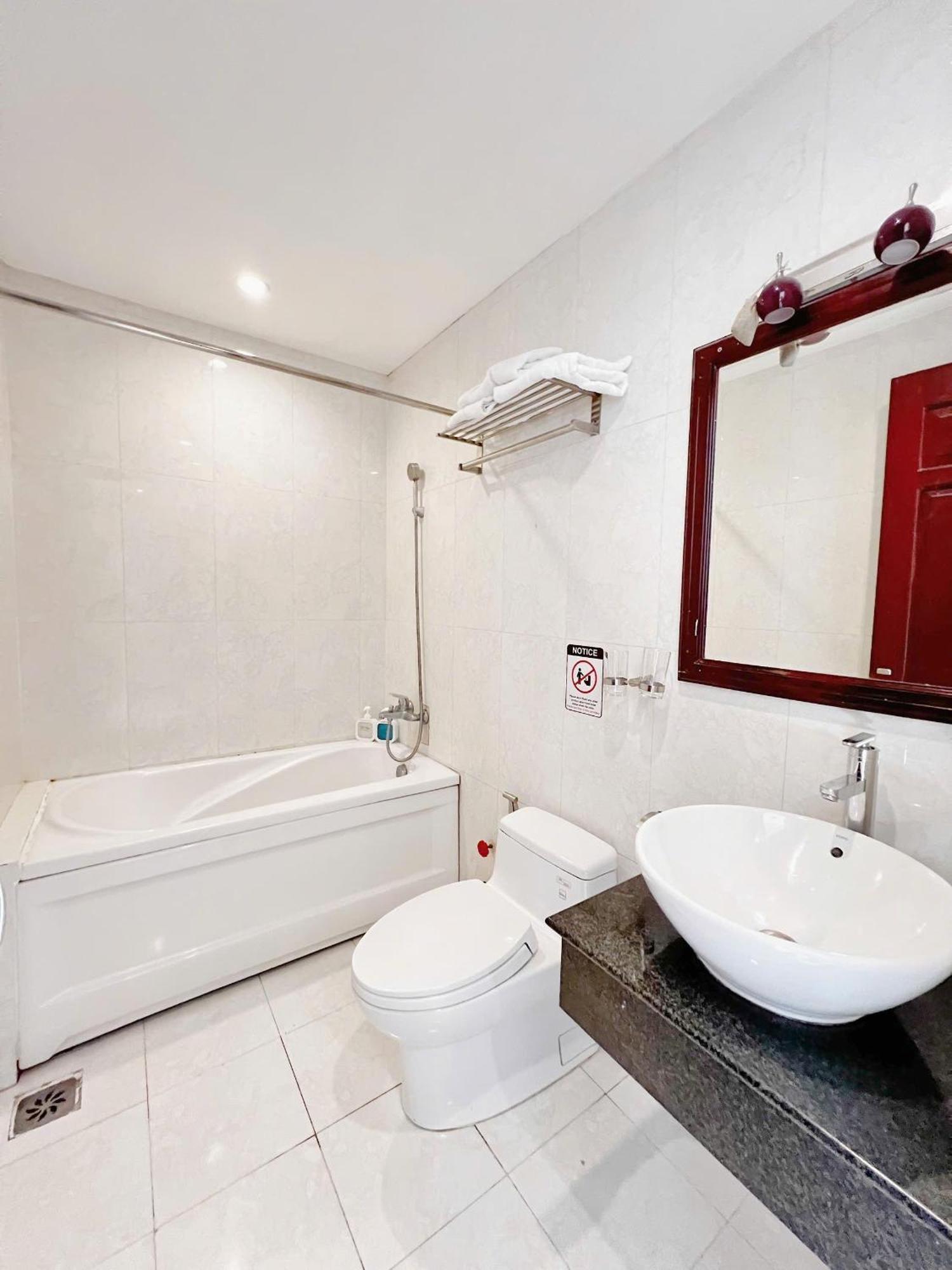 Saigon Europe Hotel โฮจิมินห์ซิตี้ ภายนอก รูปภาพ